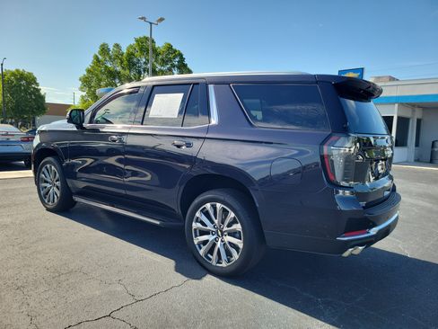 Used 2025 Chevrolet Tahoe High Country RWD image 3