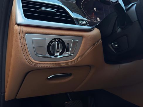 Used 2020 BMW 740i w/ Premium Package image 21