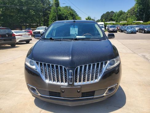 Used 2015 Lincoln MKX AWD w/ Equipment Group 102A image 2