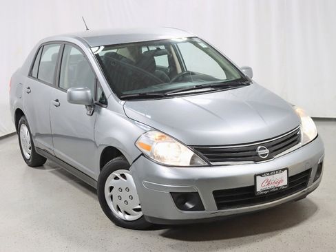 Used 2011 Nissan Versa 1.8 S FWD image 6