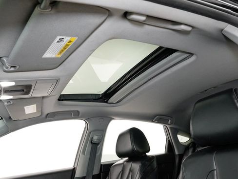 Used 2023 Acura Integra image 9