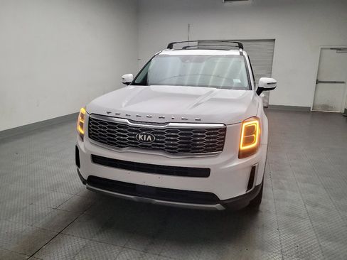 Used 2021 Kia Telluride EX w/ EX Premium Package FWD image 15