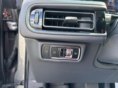 Used 2025 Lincoln Aviator Reserve w/ Luxury Package image 23