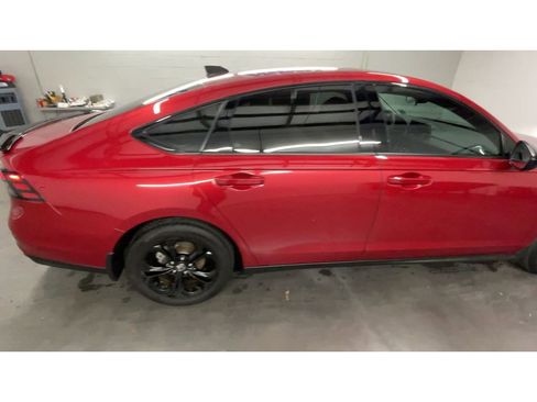 Used 2025 Honda Accord SE image 9