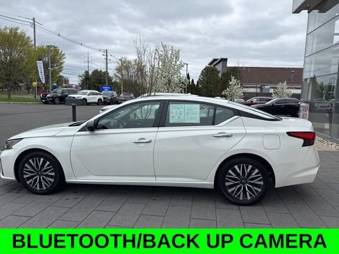 Used 2024 Nissan Altima 2.5 SV FWD image 5