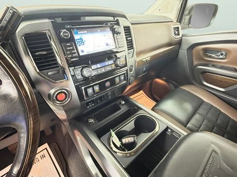 Used 2017 Nissan Titan Platinum Reserve RWD image 20