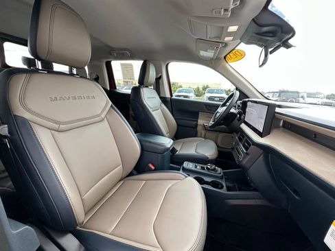 New 2025 Ford Maverick Lariat image 48