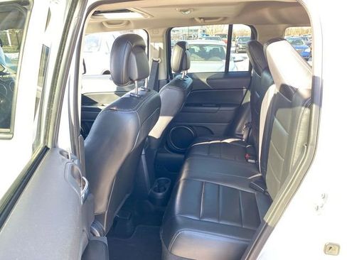 Used 2016 Jeep Patriot High Altitude image 28