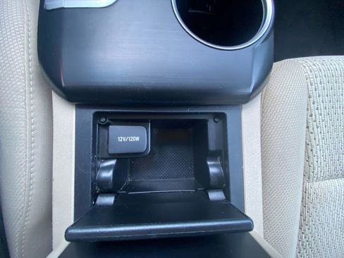 Used 2013 Toyota Camry LE image 22