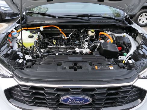 Used 2025 Ford Escape ST-Line w/ Equipment Group 301A image 29