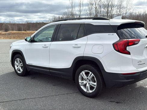 Used 2020 GMC Terrain SLE w/ Driver Convenience Package image 10