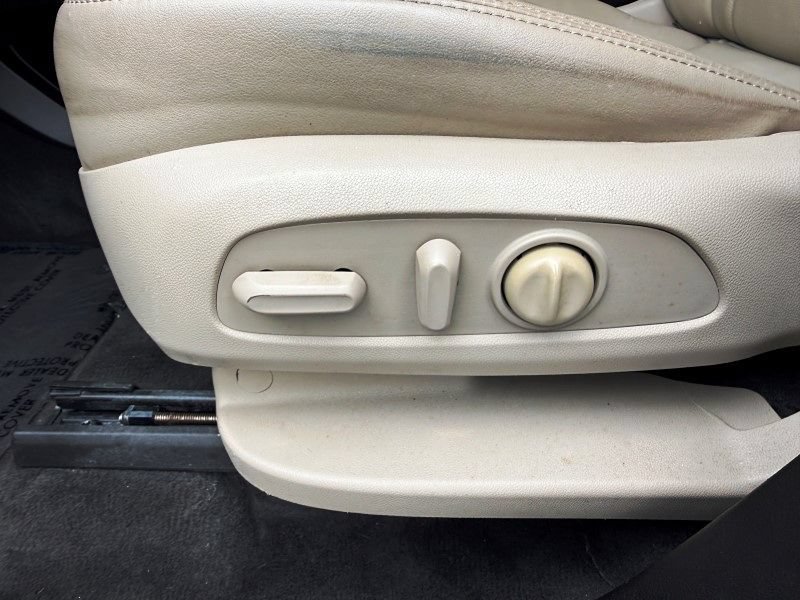 Used 2019 Buick Enclave Essence FWD image 34