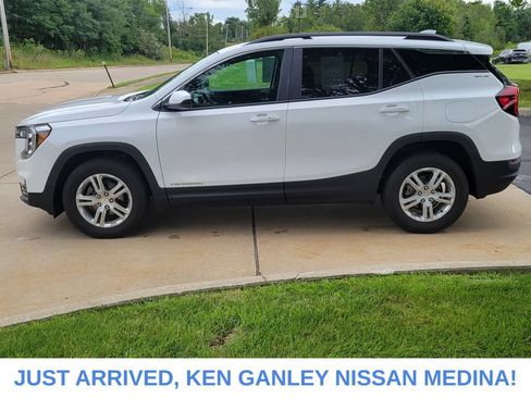 Used 2024 GMC Terrain SLE w/ Driver Convenience Package AWD/4WD image 6