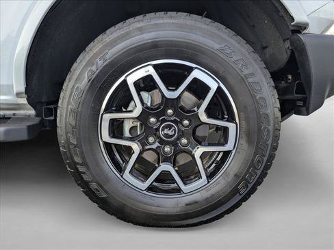 Used 2024 Ford Bronco Outer Banks AWD/4WD image 23