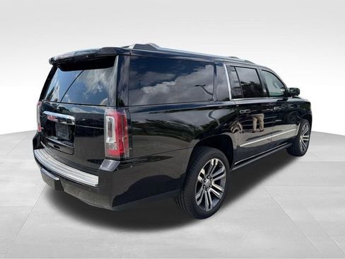 Used 2018 GMC Yukon XL Denali w/ Denali Ultimate Package AWD/4WD image 5