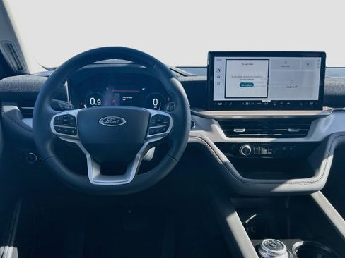 New 2026 Ford Explorer Active w/ Active Comfort Package RWD image 16