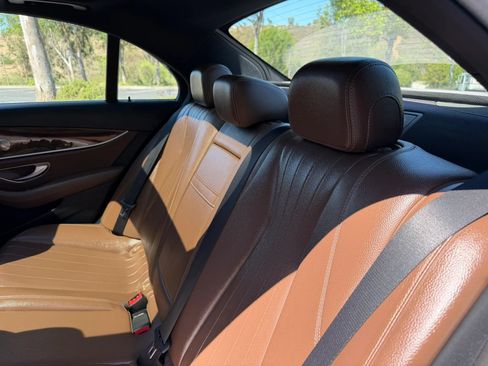 Used 2017 Mercedes-Benz E 300 4MATIC image 17