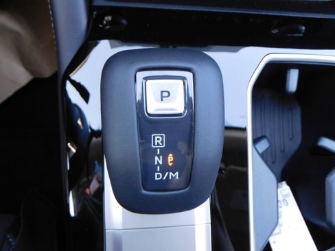 New 2025 Mitsubishi Outlander SE image 21