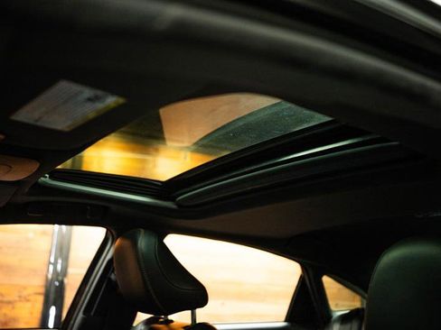 Used 2022 Toyota Avalon XSE w/ Carpet Mat Package (TMS) image 25