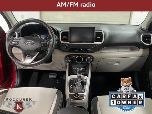 Used 2022 Hyundai Venue SEL image 14