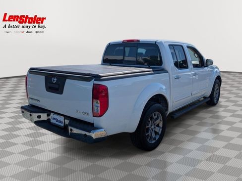 Used 2016 Nissan Frontier SL w/ Moonroof Package AWD/4WD image 5