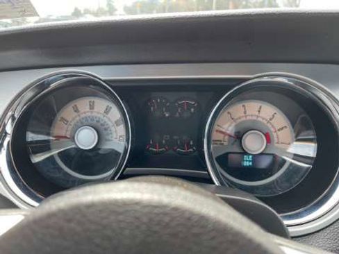 Used 2010 Ford Mustang Coupe RWD image 14