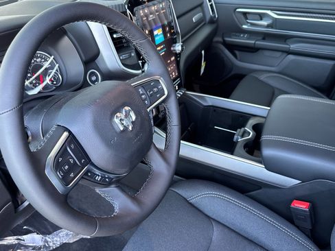New 2026 RAM 1500 4x4 Crew Cab image 9