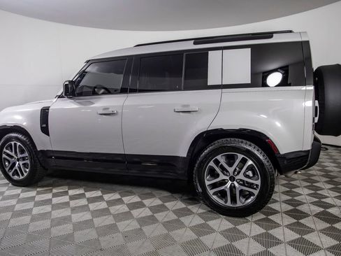 Used 2026 Land Rover Defender 110 X-Dynamic SE AWD/4WD image 13