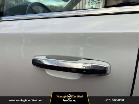 Used 2020 Cadillac Escalade Luxury image 10