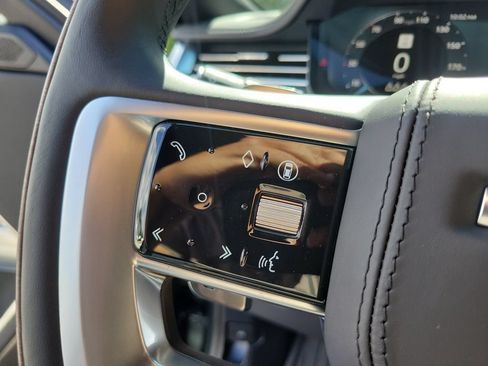 Used 2025 Land Rover Range Rover Autobiography AWD/4WD image 20
