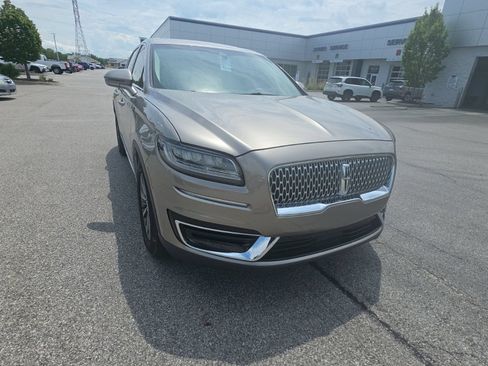 Used 2019 Lincoln Nautilus Select w/ Cargo Utility Package FWD image 10