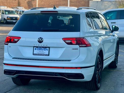 Used 2022 Volkswagen Tiguan SE R-Line AWD/4WD image 5