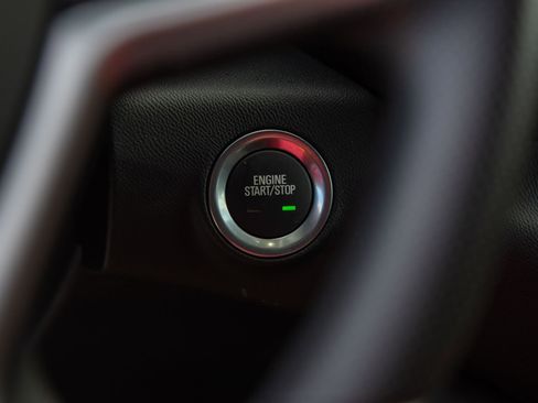 Used 2024 GMC Terrain SLE w/ Driver Convenience Package image 29