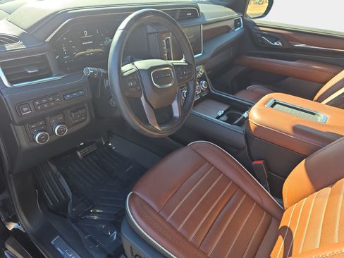 Used 2024 GMC Yukon Denali Ultimate image 16