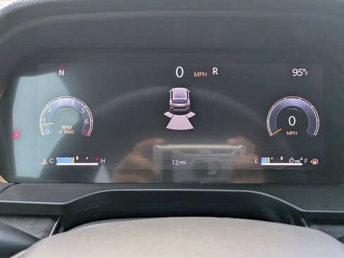 New 2025 Jeep Grand Cherokee L Limited w/ Black Appearance Package image 24