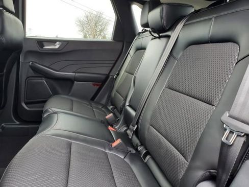 New 2024 Ford Escape SE image 29