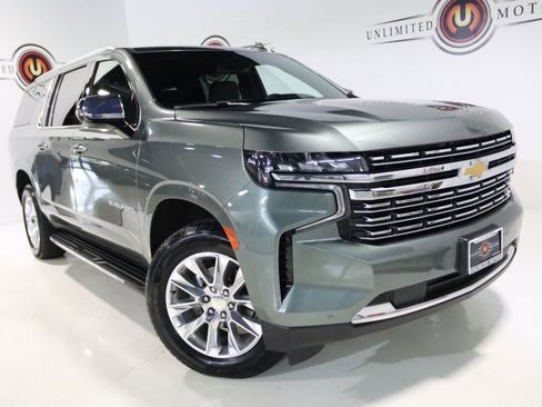 Used 2023 Chevrolet Suburban Premier AWD/4WD image 8