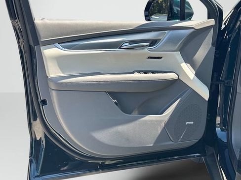 New 2026 Cadillac XT5 Premium Luxury w/ LPO, Floor Liner Package AWD/4WD image 8