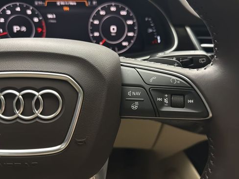 Used 2019 Audi Q7 3.0T Prestige w/ Prestige Package AWD/4WD image 29