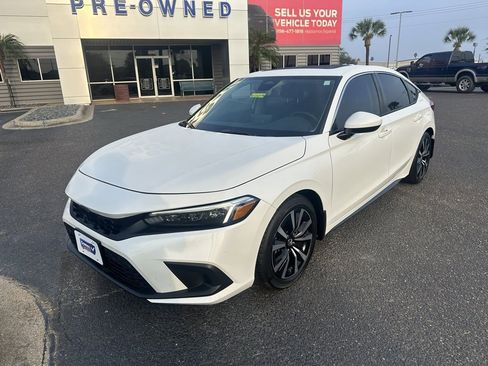 Used 2022 Honda Civic EX-L image 2