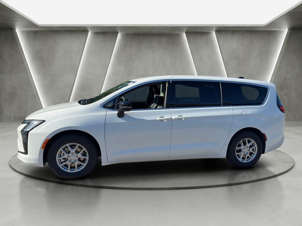 New 2027 Chrysler Pacifica Select FWD image 4