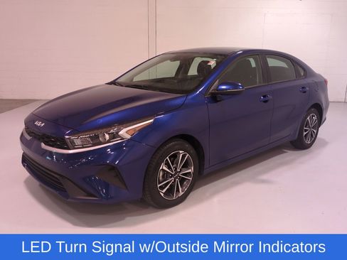 Certified 2023 Kia Forte LXS w/ LXS Technology Package FWD image 8