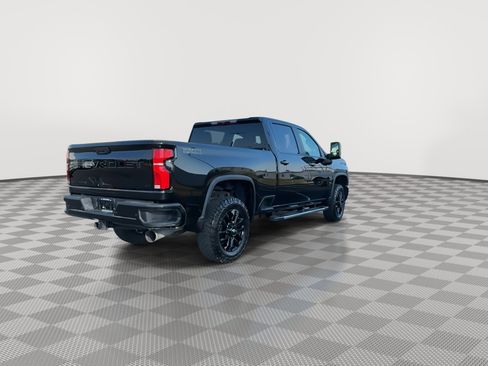 Used 2025 Chevrolet Silverado 2500 LT w/ Trail Boss Package AWD/4WD image 8