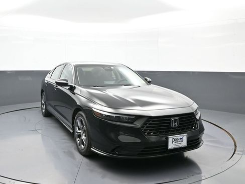 Certified 2023 Honda Accord EX image 3
