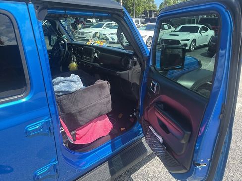 Used 2021 Jeep Wrangler Unlimited Sport AWD/4WD image 21