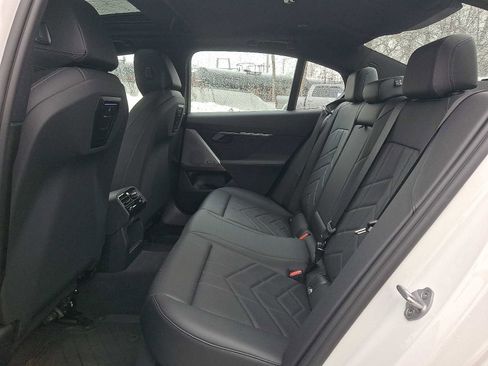 Used 2025 BMW i5 xDrive40 w/ Premium Package image 10