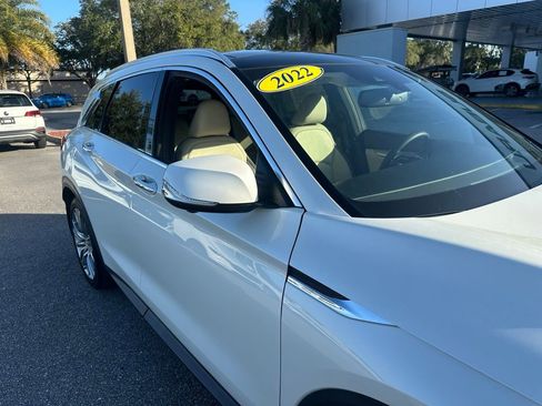 Used 2022 INFINITI QX50 Sensory image 16