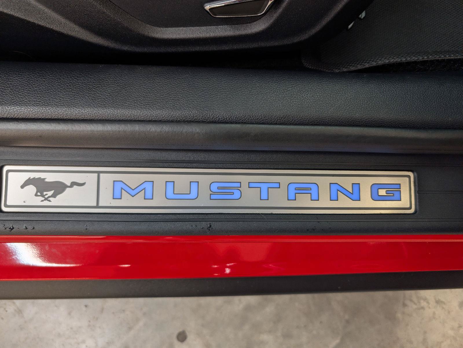Used 2018 Ford Mustang GT Premium w/ GT Performance Package RWD image 31