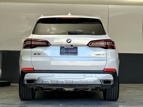 Used 2023 BMW X5 xDrive40i AWD/4WD image 4