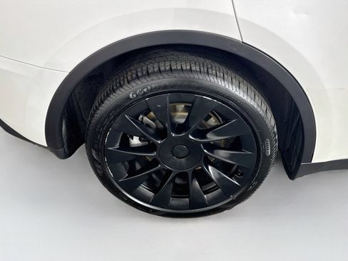 Used 2023 Tesla Model Y Long Range AWD/4WD image 20